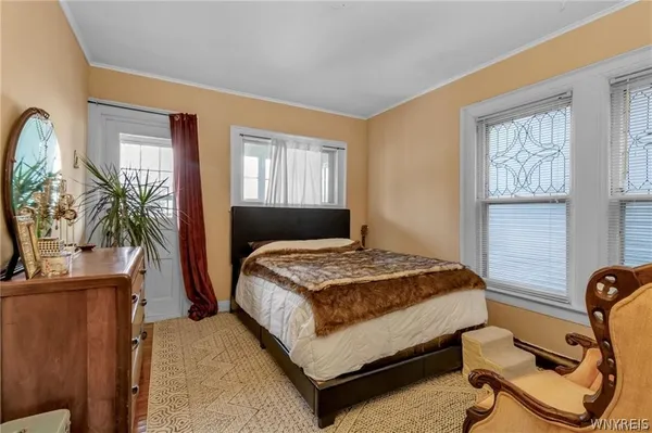 $369,900 | 175 St James Place, Buffalo, NY 14222