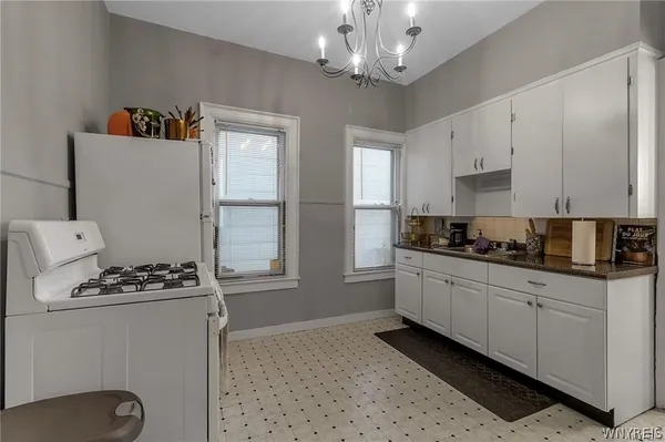 $369,900 | 175 St James Place, Buffalo, NY 14222