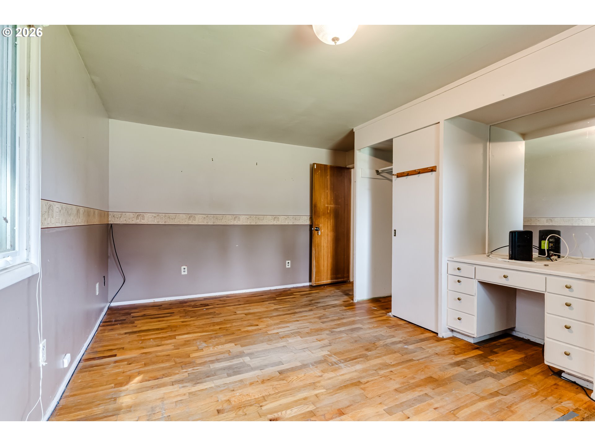 4076 North Street Springfield, OR 97478 - Photo 12 of 21 a view of a room with cabinet and mirrors