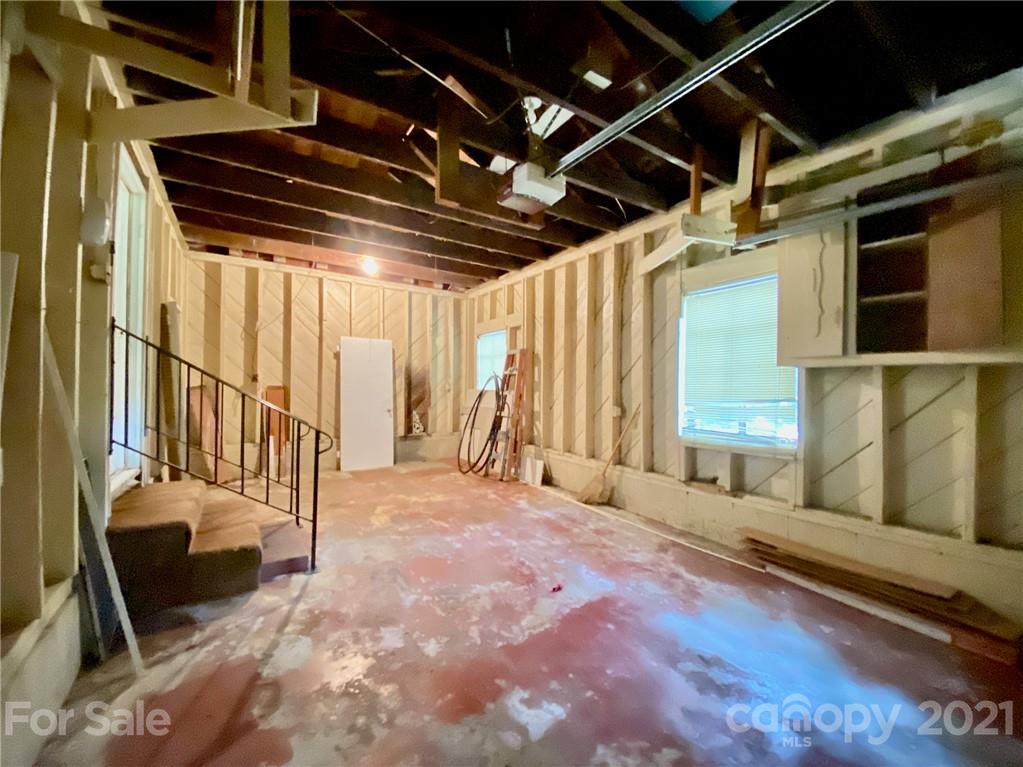 8930 Cool Springs Road Woodleaf, NC 27054 - Photo 16 of 42 a view of an empty room