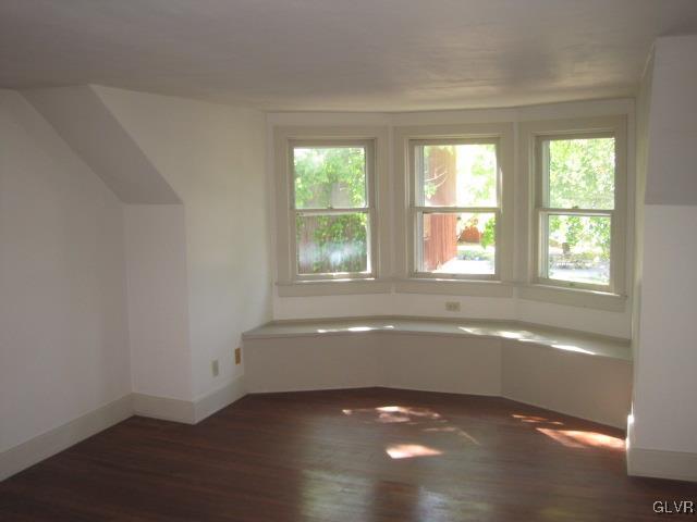 2072 Easton Road Bethlehem, PA 18015 - Photo 12 of 13 Gallery Image 12
