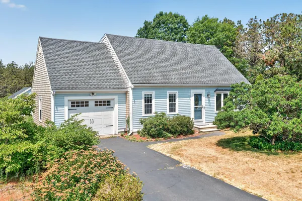 $599,000 | 12 Cransbourne Circle, Mashpee, MA 02649
