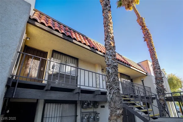 $950 | 1440 East Vegas Valley Drive, Unit 10, Las Vegas, NV 89169