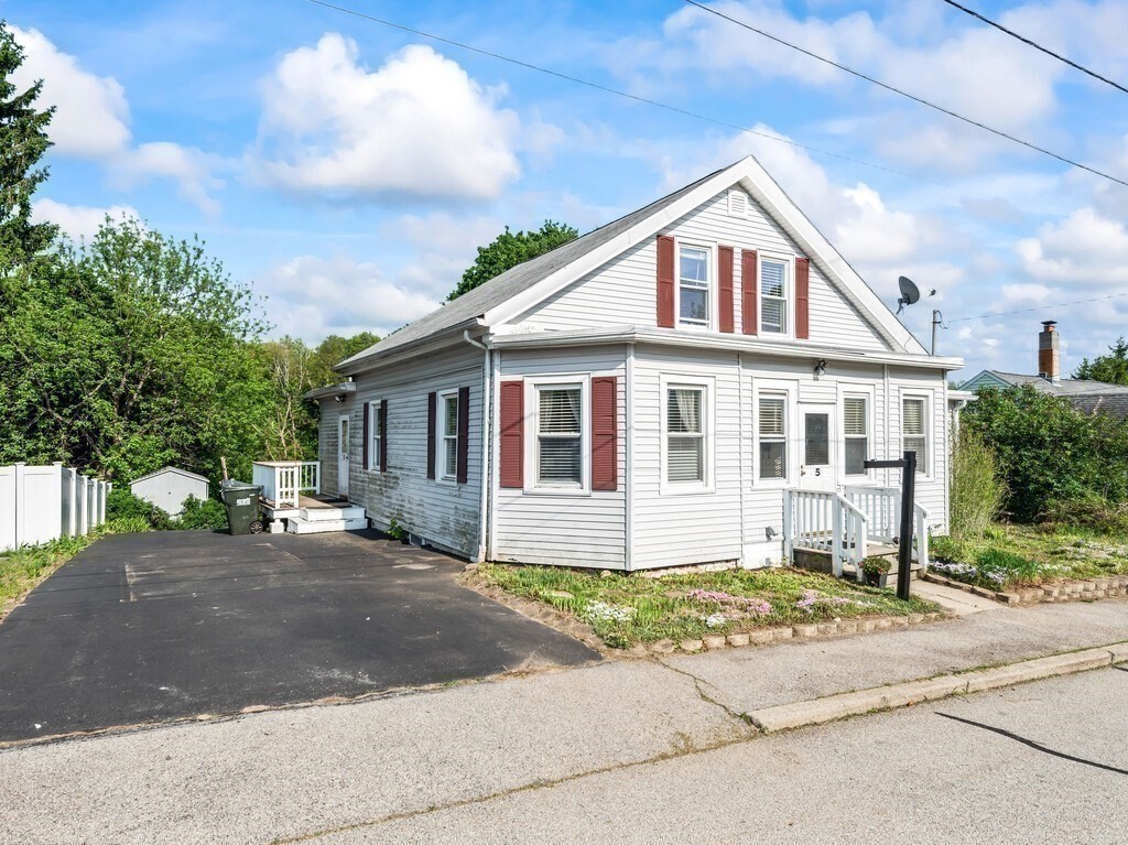 5 Crosby Street Webster, MA 01570 - Photo 1 of 31