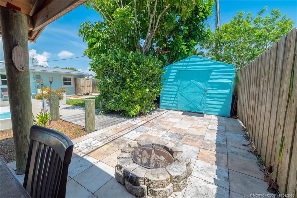 2859 Northeast Hickory Ridge Avenue Jensen Beach, FL 34957 - Photo 23 of 32 a view of outdoor space and yard