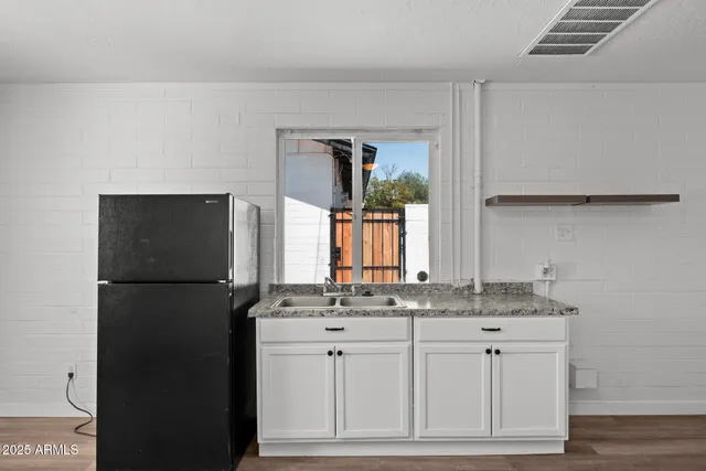 $485,000 | 1427 West Anderson Drive, Phoenix, AZ 85023