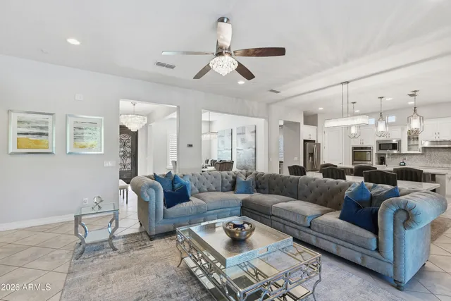 $999,000 | 938 East Parkview Drive, Gilbert, AZ 85295