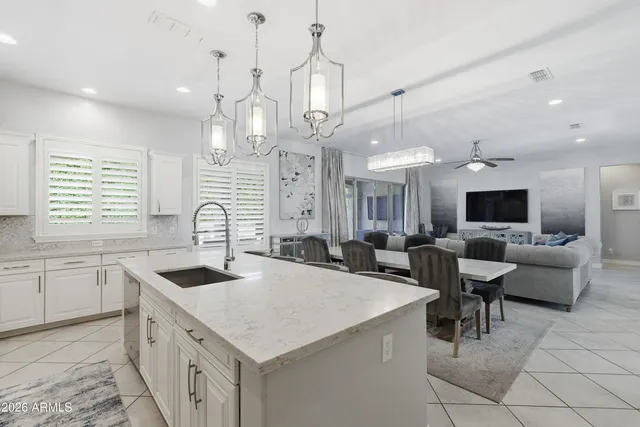 $999,000 | 938 East Parkview Drive, Gilbert, AZ 85295