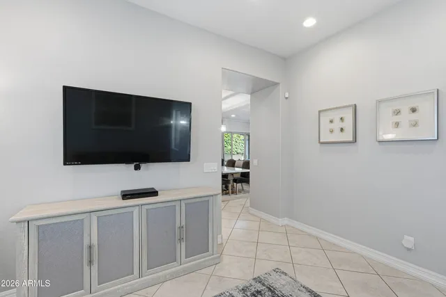 $999,000 | 938 East Parkview Drive, Gilbert, AZ 85295