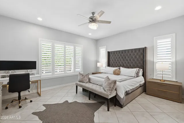 $999,000 | 938 East Parkview Drive, Gilbert, AZ 85295