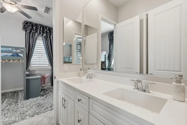 $999,000 | 938 East Parkview Drive, Gilbert, AZ 85295