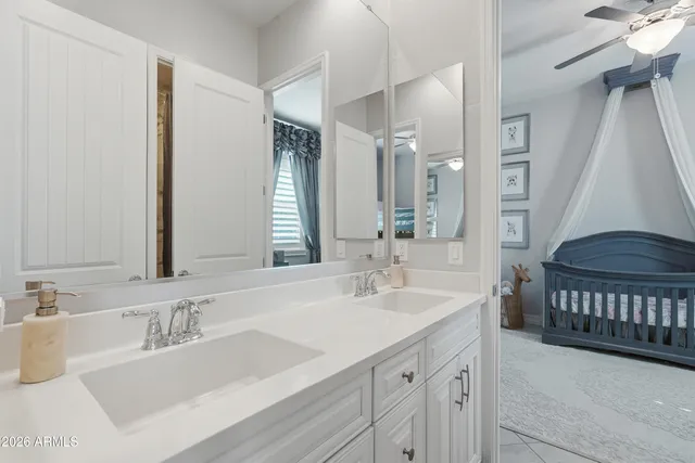 $999,000 | 938 East Parkview Drive, Gilbert, AZ 85295