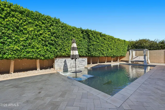 $999,000 | 938 East Parkview Drive, Gilbert, AZ 85295