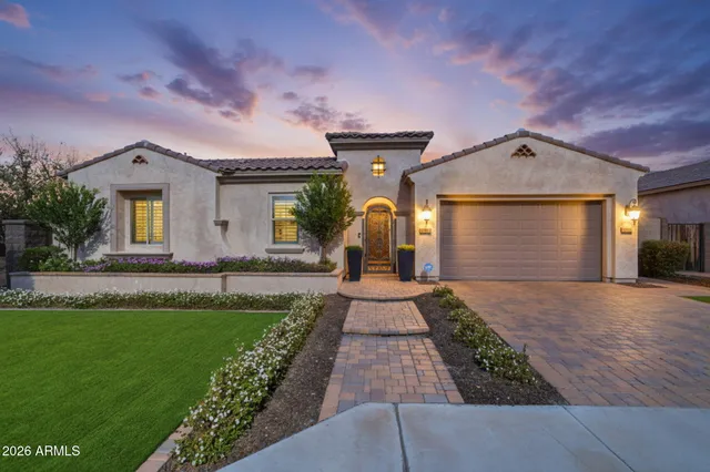 $999,000 | 938 East Parkview Drive, Gilbert, AZ 85295