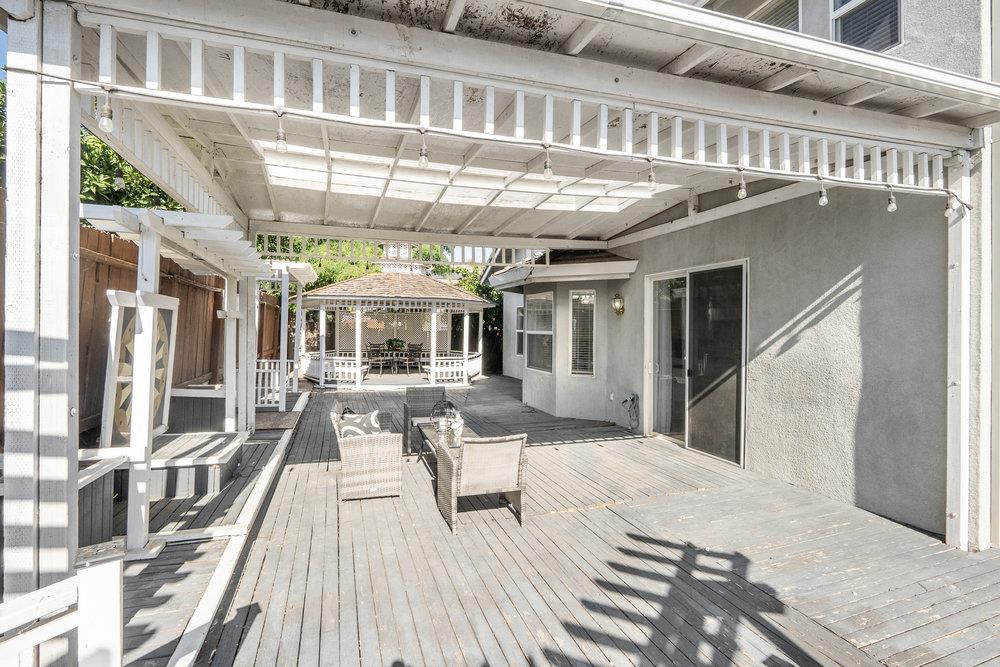 1120 Violet Way Gilroy, CA 95020 - Photo 33 of 39 a view of a building with sitting area