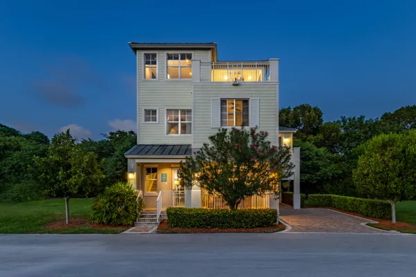 $2,900,000 | 19 West Playa Largo Boulevard, Key Largo, FL 33037