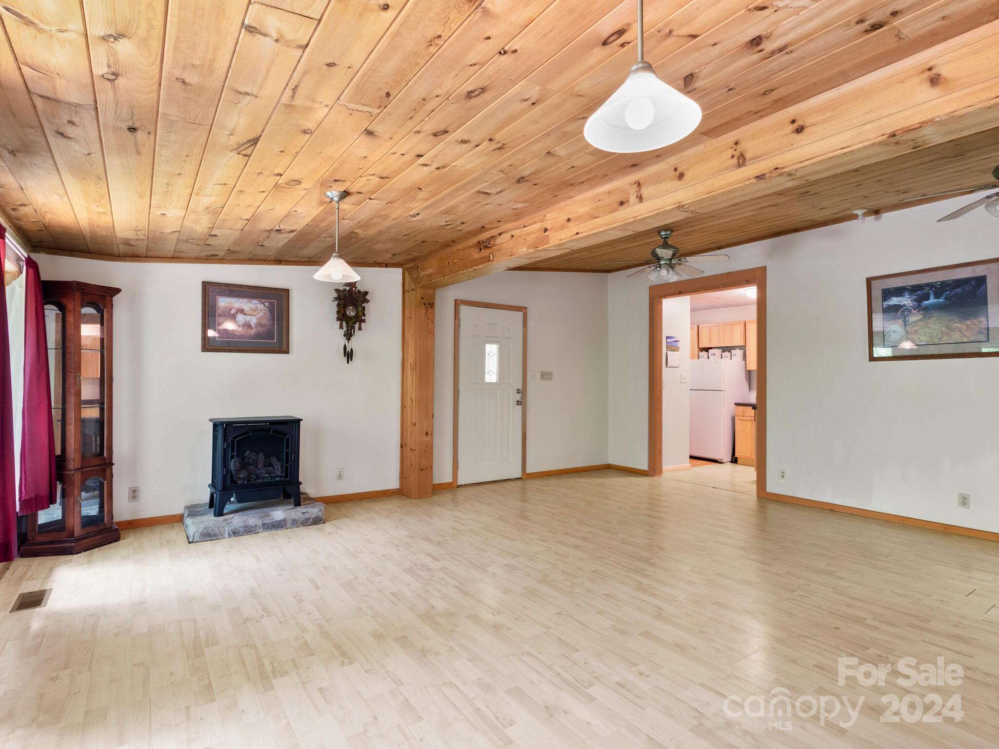 46 New Lite Road Fairview, NC 28730 - Photo 15 of 31 a view of an empty room