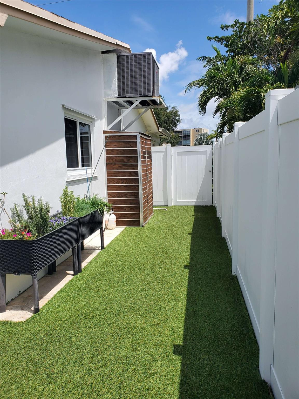 330 Southeast 3rd Street Dania Beach, FL 33004 - Photo 23 of 49 Photo 23