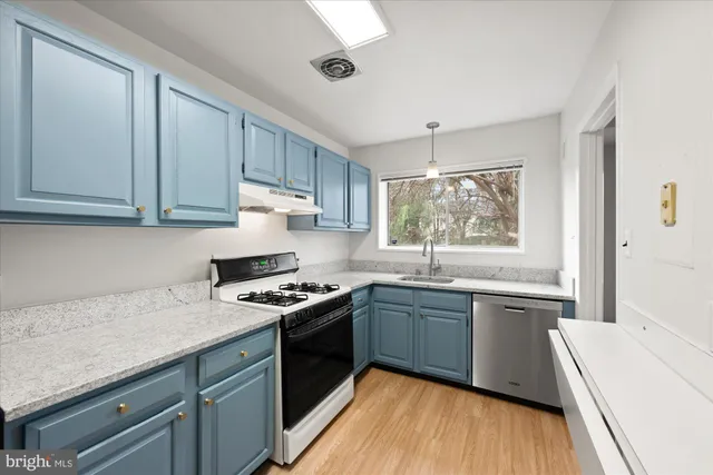 $299,000 | 10624 Montrose Avenue, Unit M 103, Bethesda, MD 20814