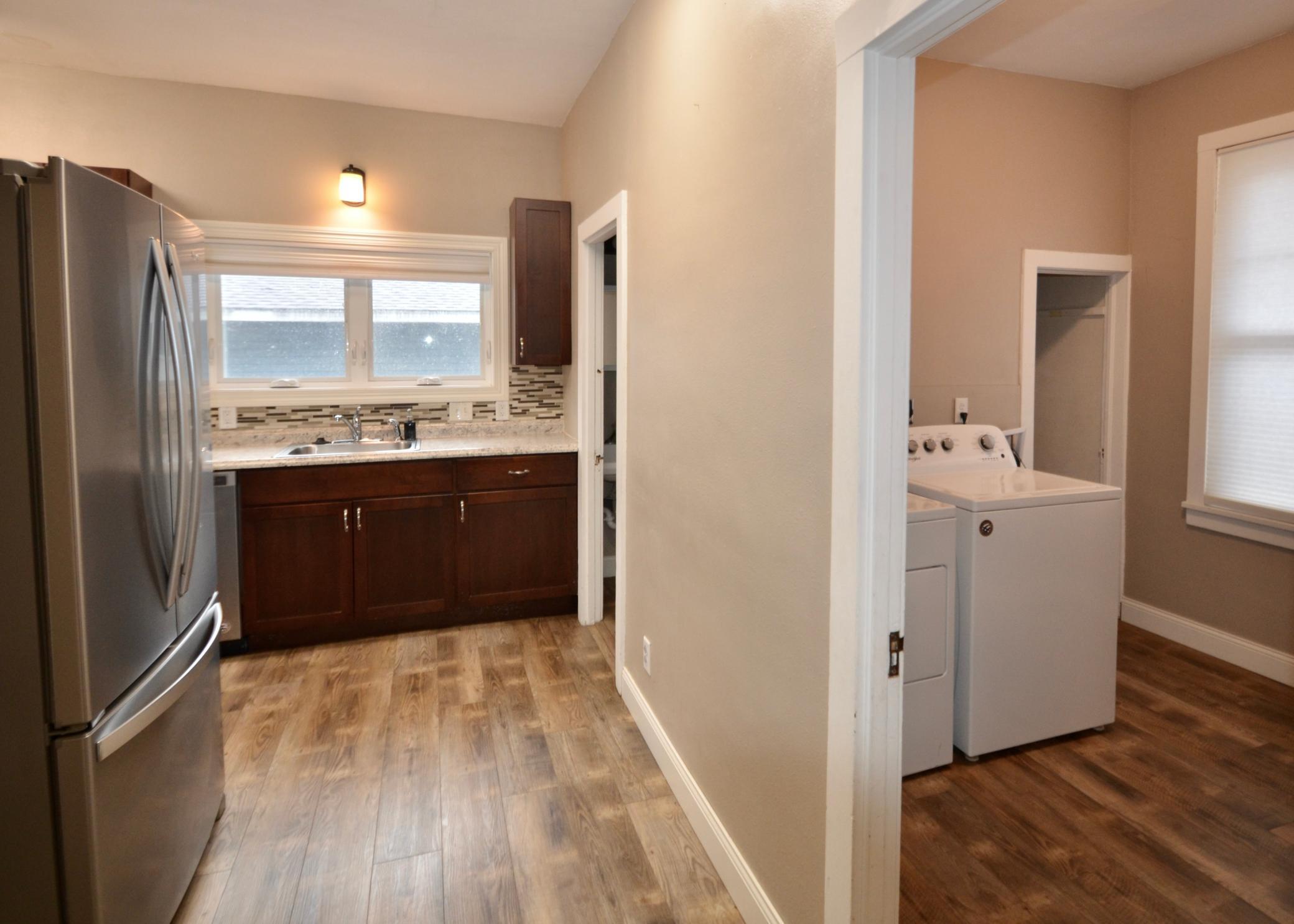 910 7th Street North Fargo, ND 58102 - Photo 11 of 40