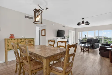 $220,000 | 2950 North Palm Aire Drive, Unit 606, Pompano Beach, FL 33069