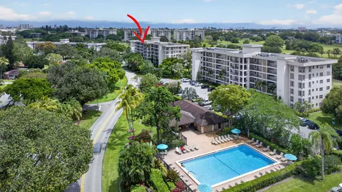 $230,000 | 2950 North Palm Aire Drive, Unit 606, Pompano Beach, FL 33069