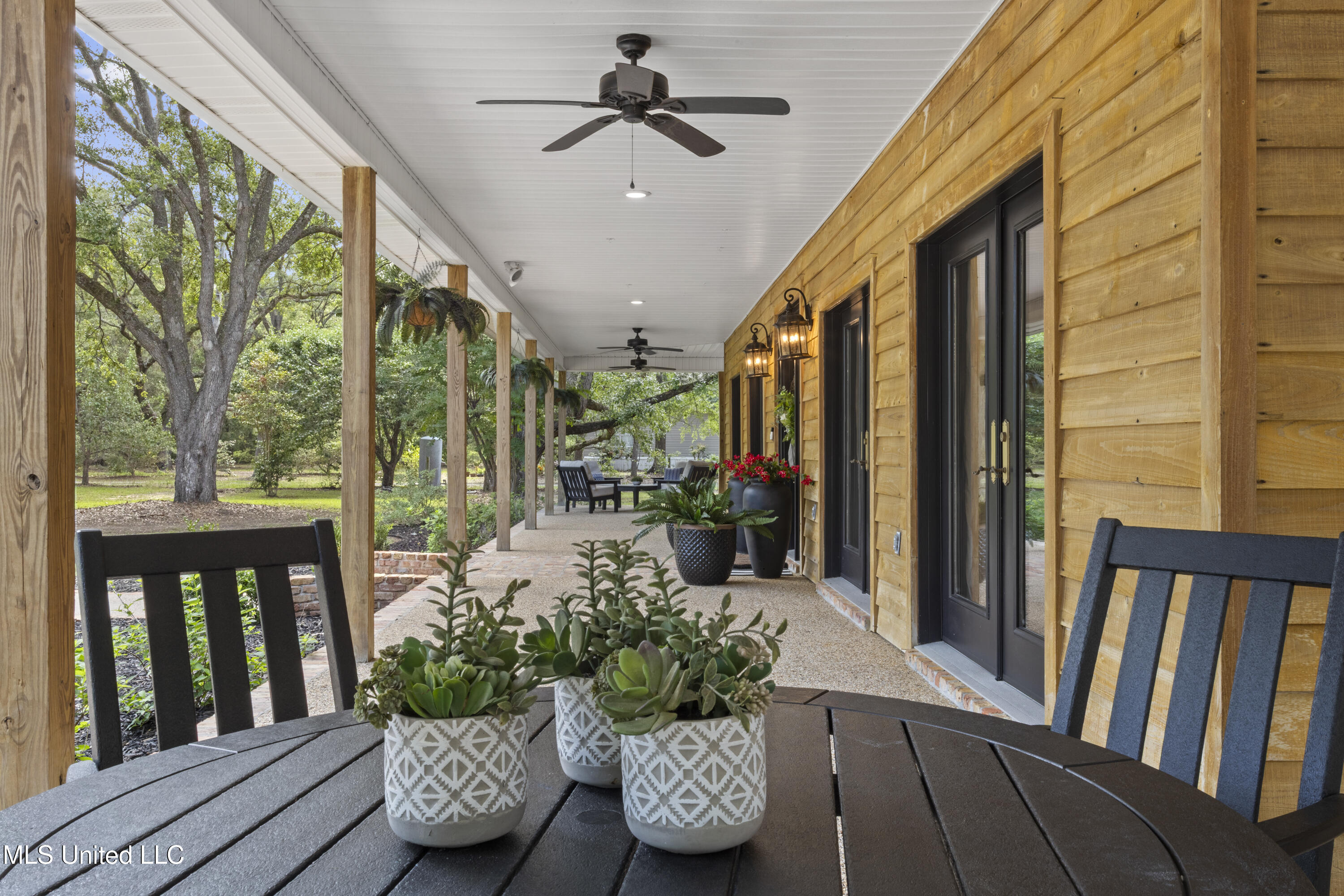 1625 Noble Road Ocean Springs, MS 39564 - Photo 15 of 95 008 (2)