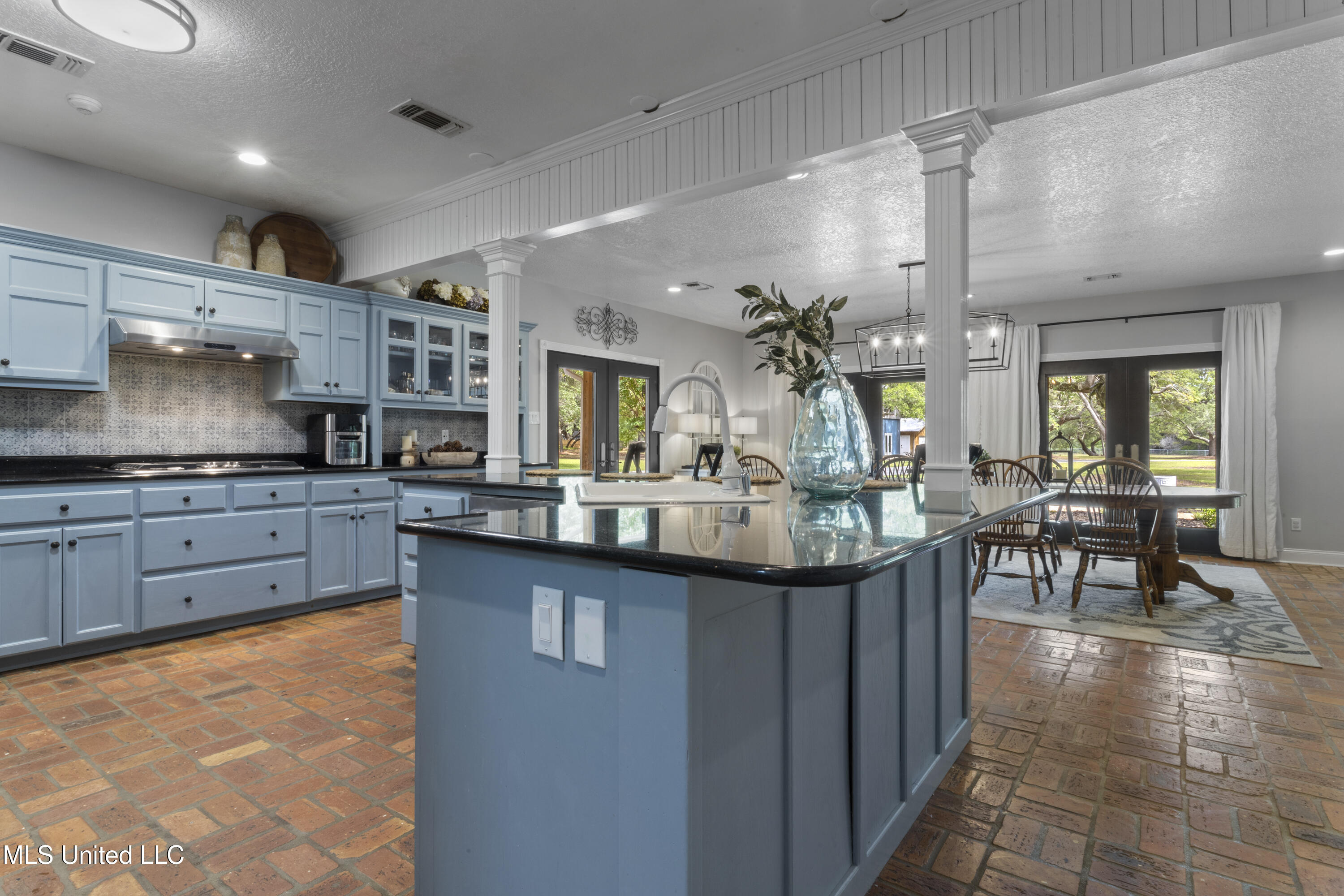 1625 Noble Road Ocean Springs, MS 39564 - Photo 33 of 95 046