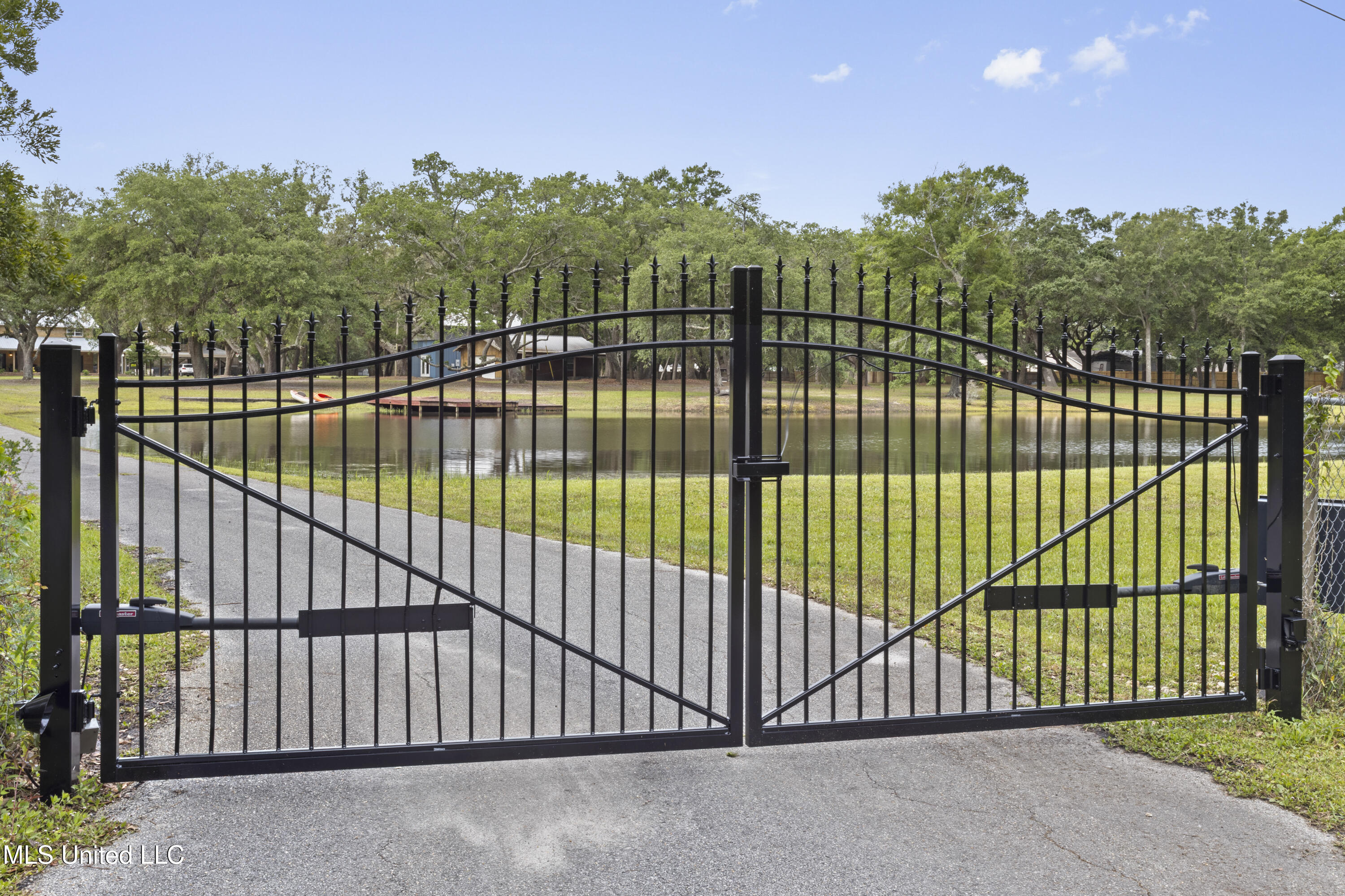 1625 Noble Road Ocean Springs, MS 39564 - Photo 7 of 95 076