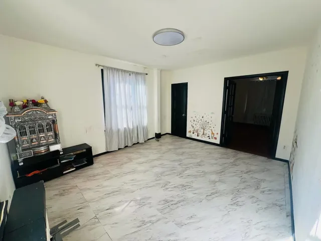 $2,800 | 66 Washington Place, Unit 2, East Rutherford, NJ 07073