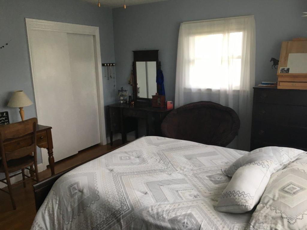 3333 Frontier Road Northwest Roanoke, VA 24012 - Photo 22 of 44 Upper Level Bedroom 2 View 3