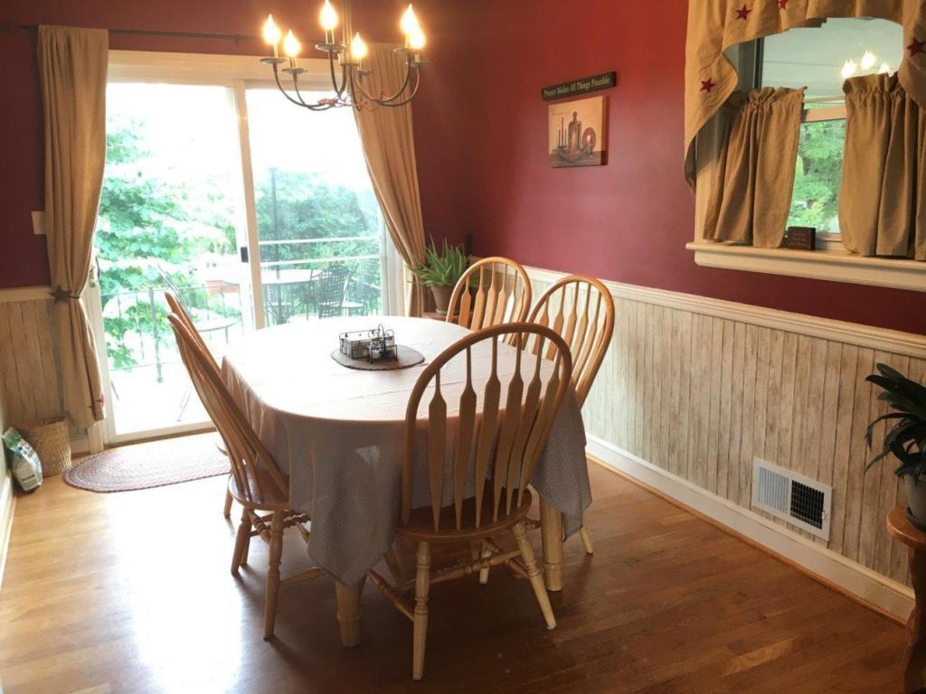 3333 Frontier Road Northwest Roanoke, VA 24012 - Photo 4 of 44 Dining Room