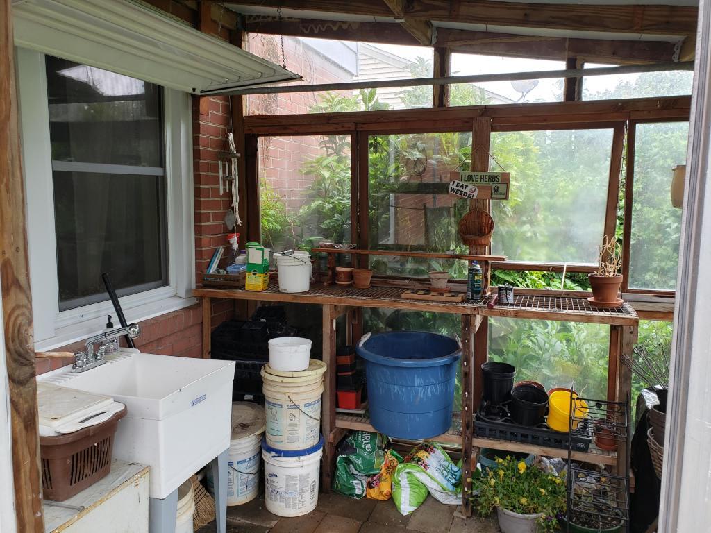 3333 Frontier Road Northwest Roanoke, VA 24012 - Photo 40 of 44 Inside Green House