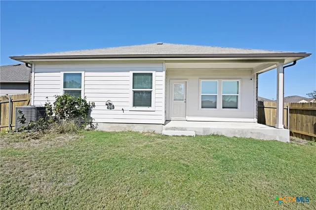 $1,875 | 884 Armadillo Drive, Seguin, TX 78155