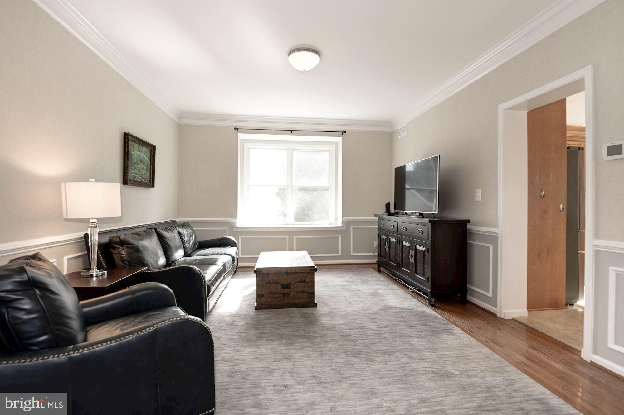1340 Dasher Lane Reston, VA 20190 - Photo 17 of 59 Dining Area used for Sitting Room