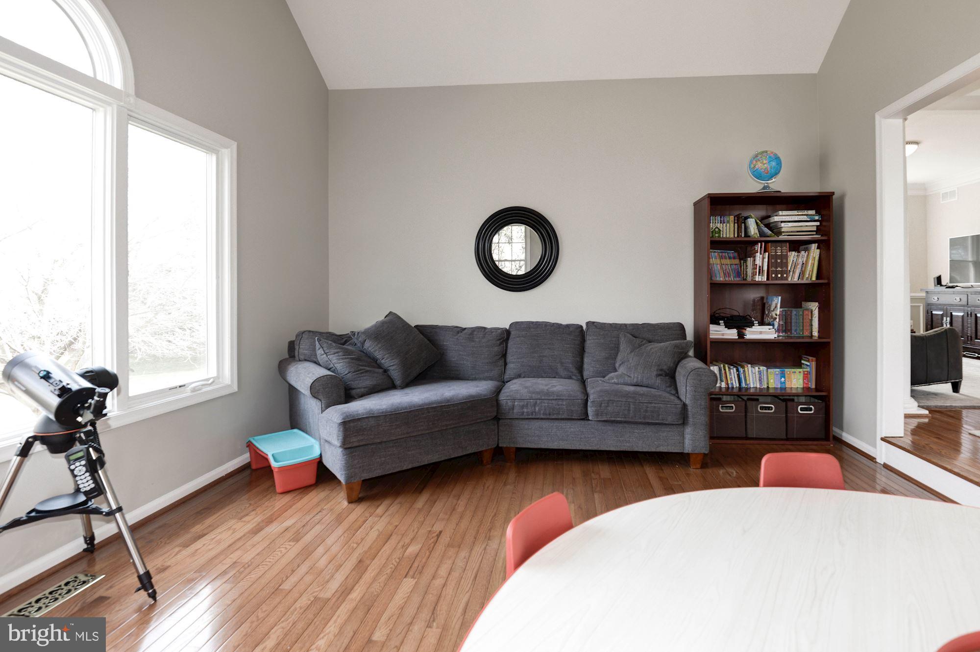 1340 Dasher Lane Reston, VA 20190 - Photo 19 of 59 Conservatory