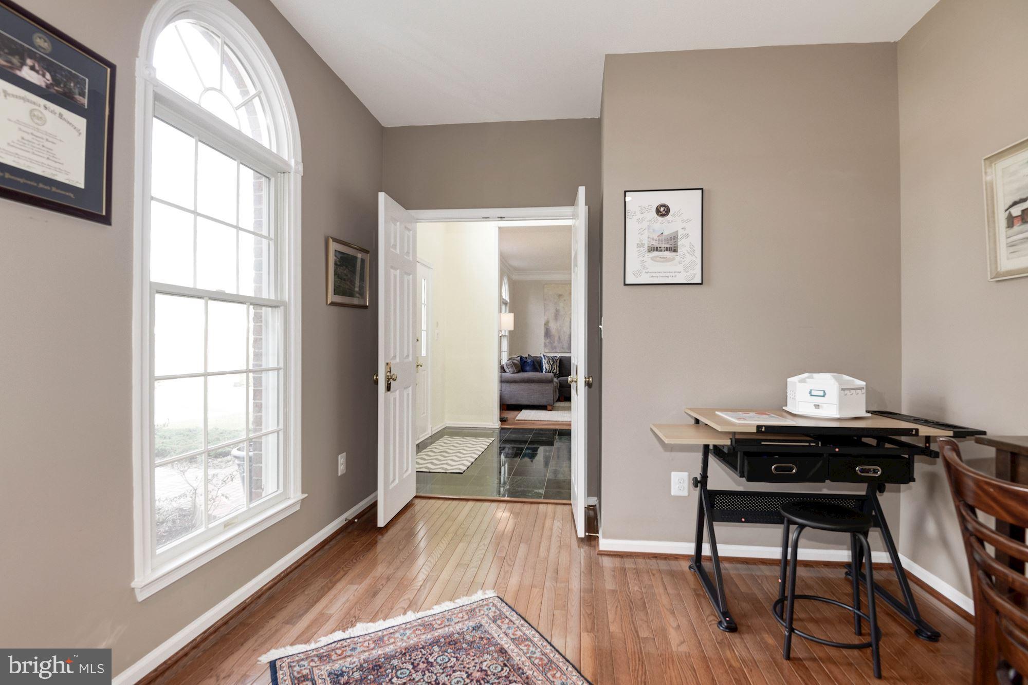 1340 Dasher Lane Reston, VA 20190 - Photo 22 of 59 Library