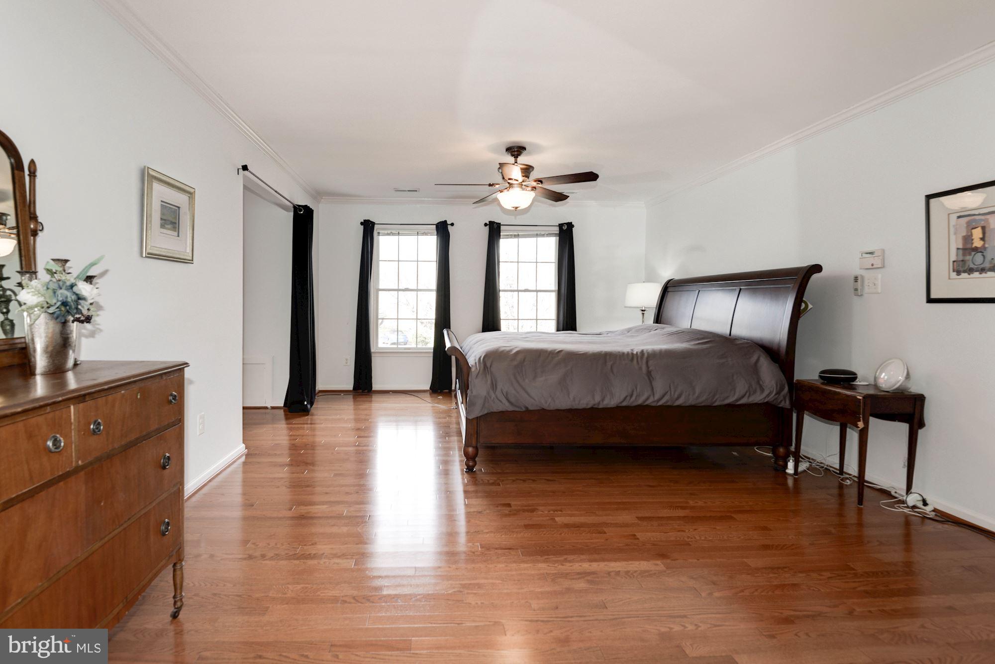 1340 Dasher Lane Reston, VA 20190 - Photo 25 of 59 Master Suite