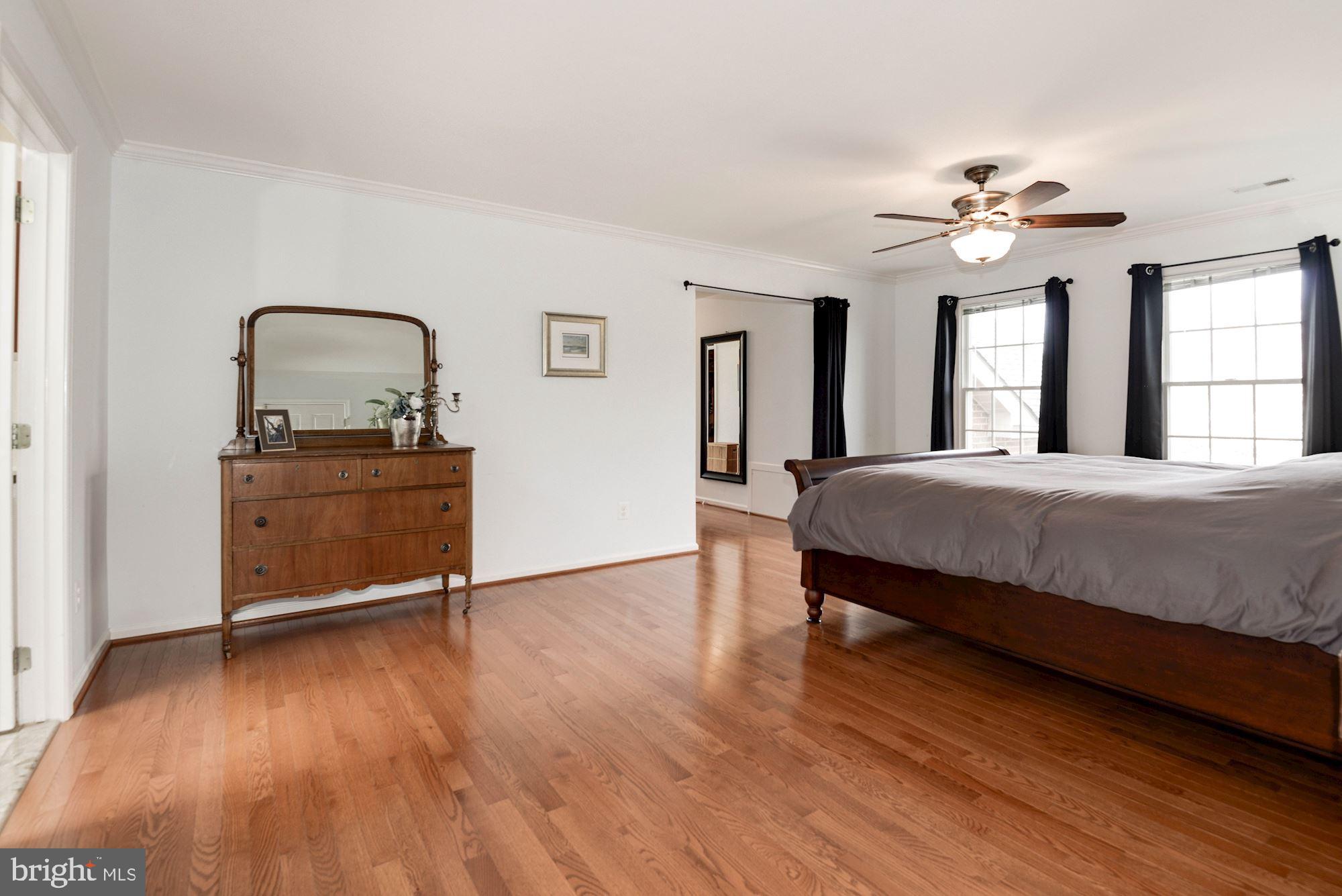 1340 Dasher Lane Reston, VA 20190 - Photo 26 of 59 Master Suite