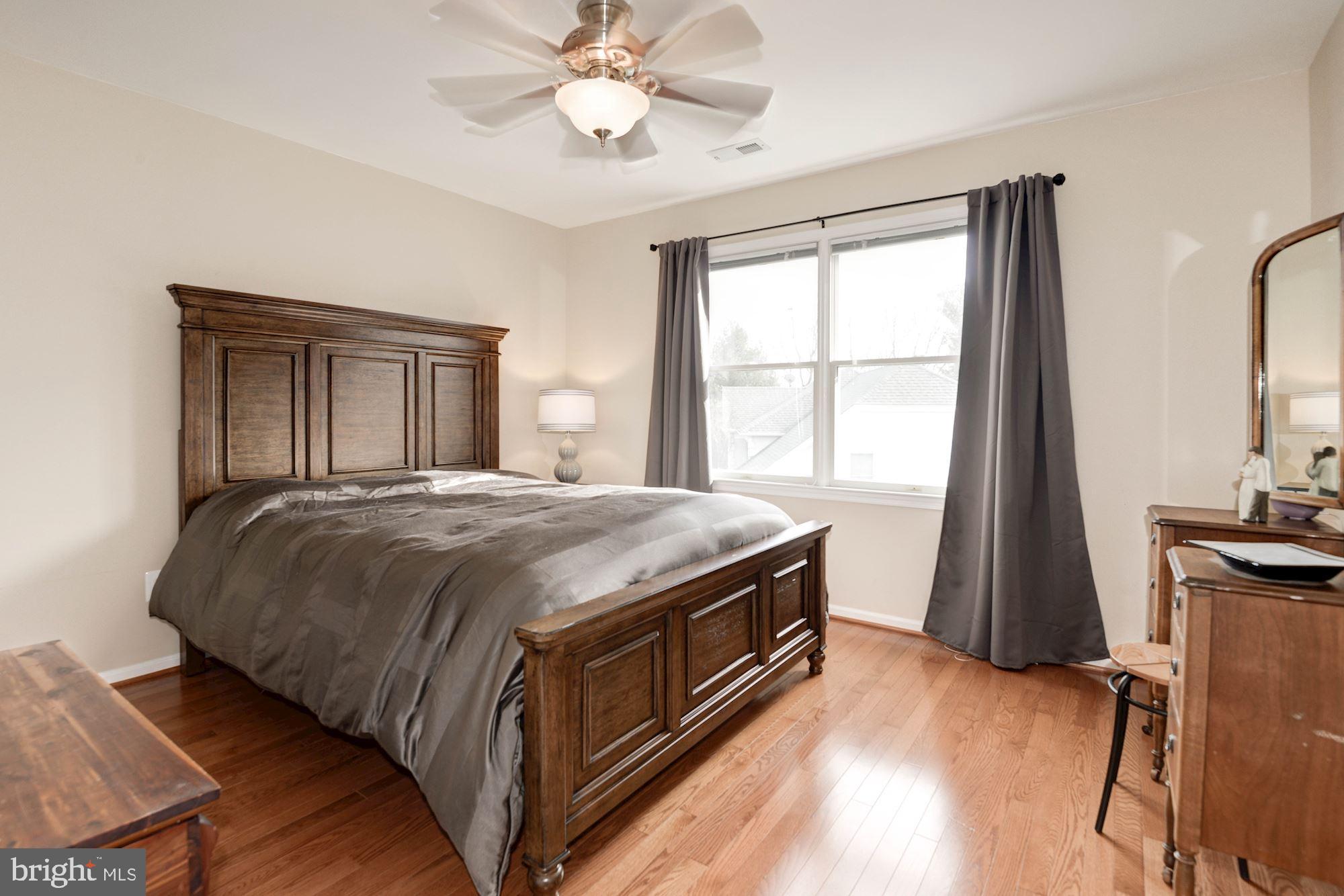 1340 Dasher Lane Reston, VA 20190 - Photo 34 of 59 Bedroom #3