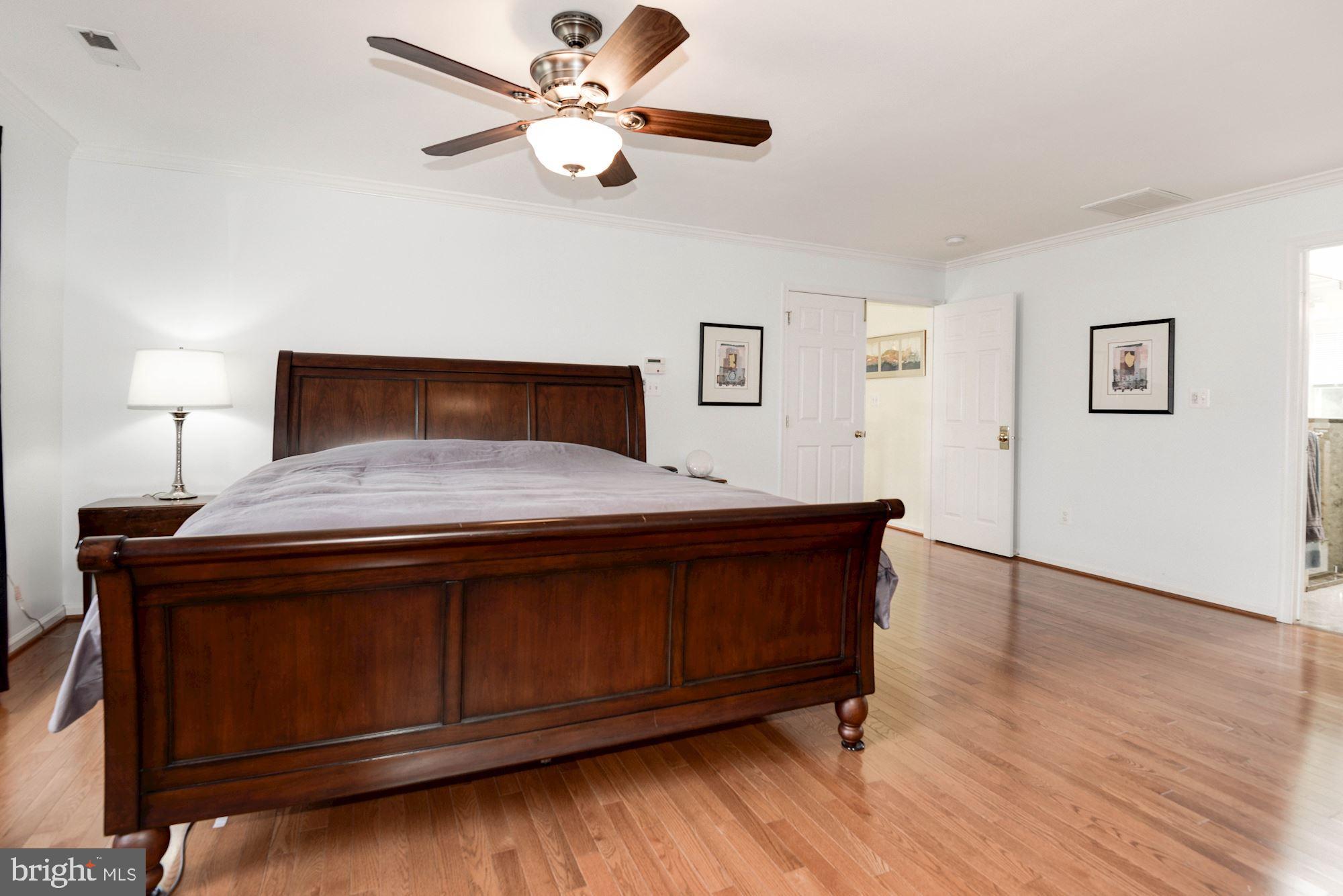 1340 Dasher Lane Reston, VA 20190 - Photo 35 of 59 Bedroom #3