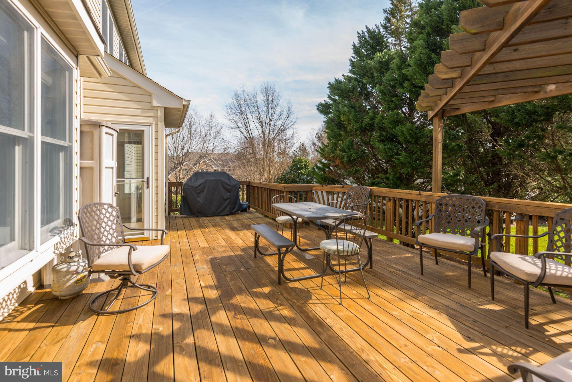 1340 Dasher Lane Reston, VA 20190 - Photo 47 of 59 Deck