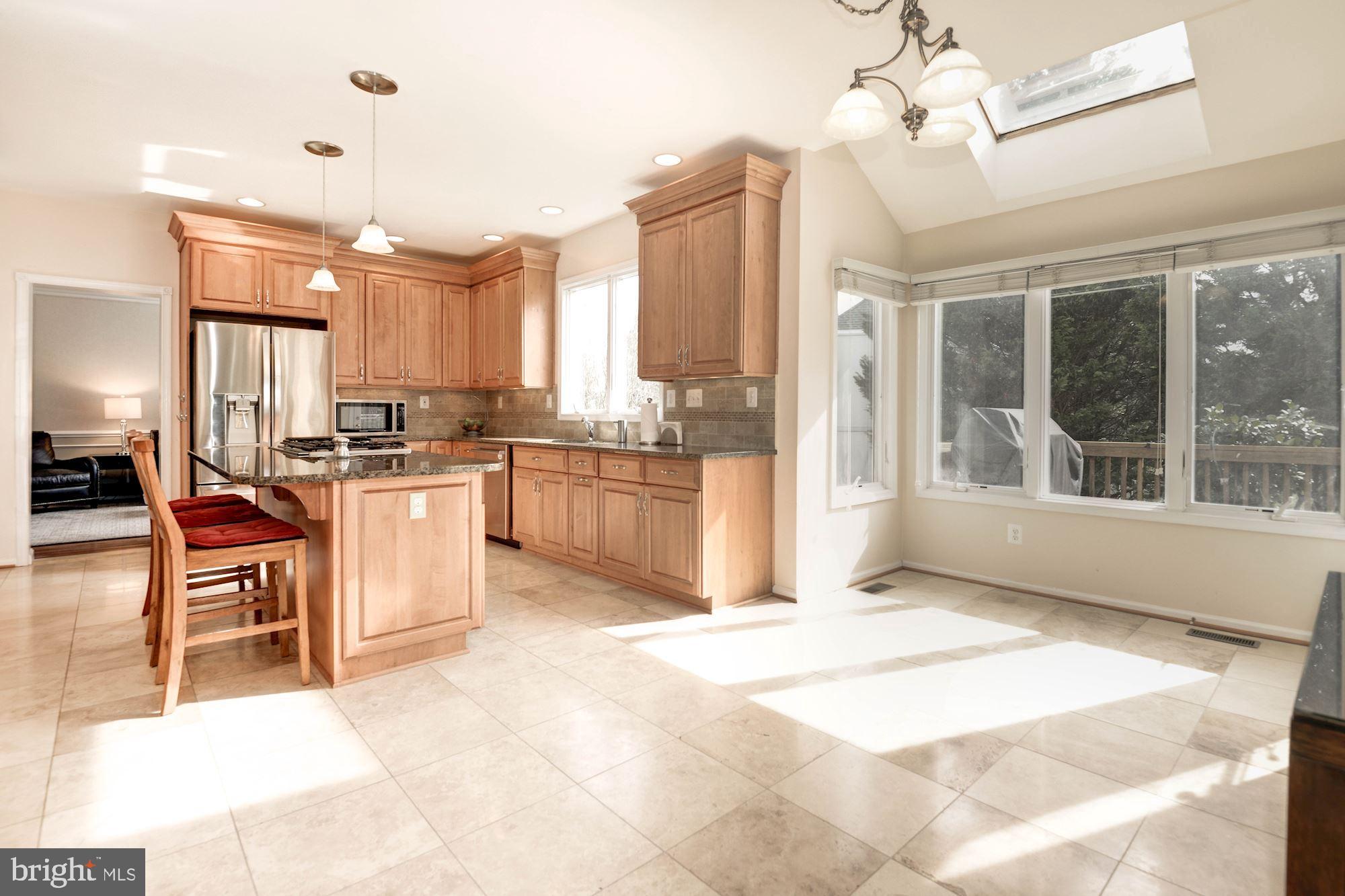 1340 Dasher Lane Reston, VA 20190 - Photo 6 of 59 Breakfast Area