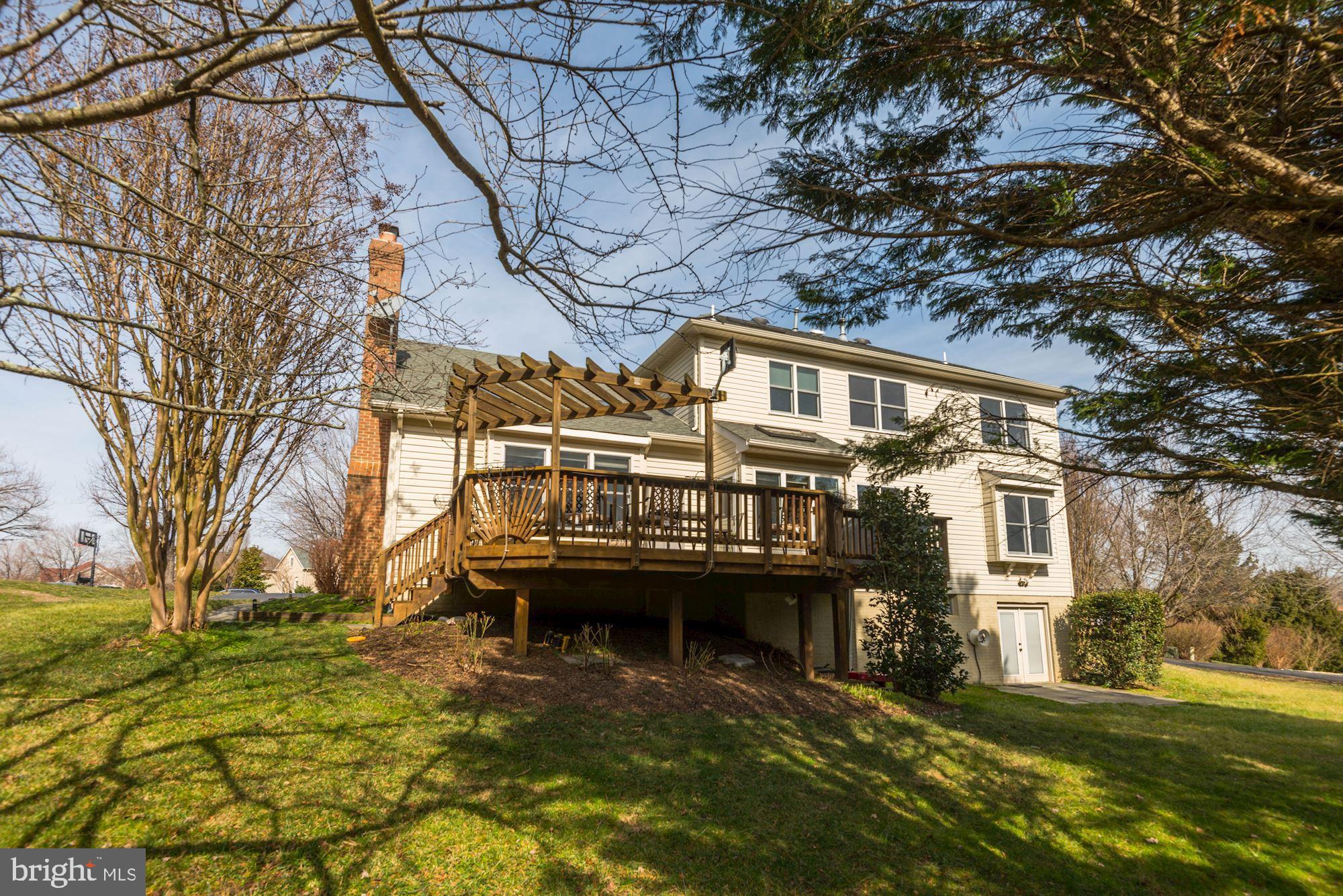 1340 Dasher Lane Reston, VA 20190 - Photo 51 of 59 Rear View