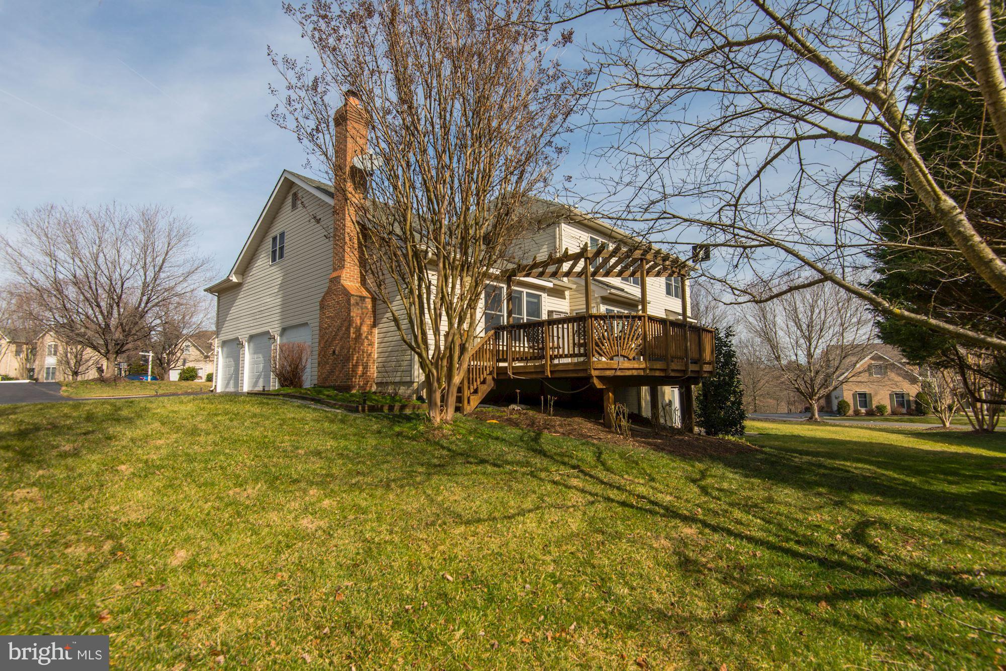 1340 Dasher Lane Reston, VA 20190 - Photo 52 of 59 Rear View