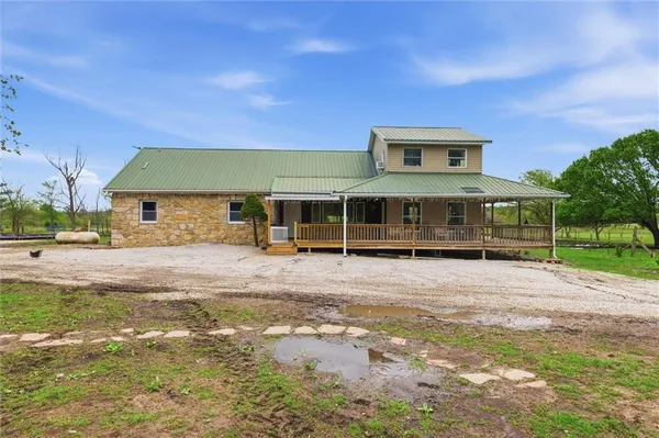 $520,000 | 5683 Botkin Road, Blue Mound, KS 66010