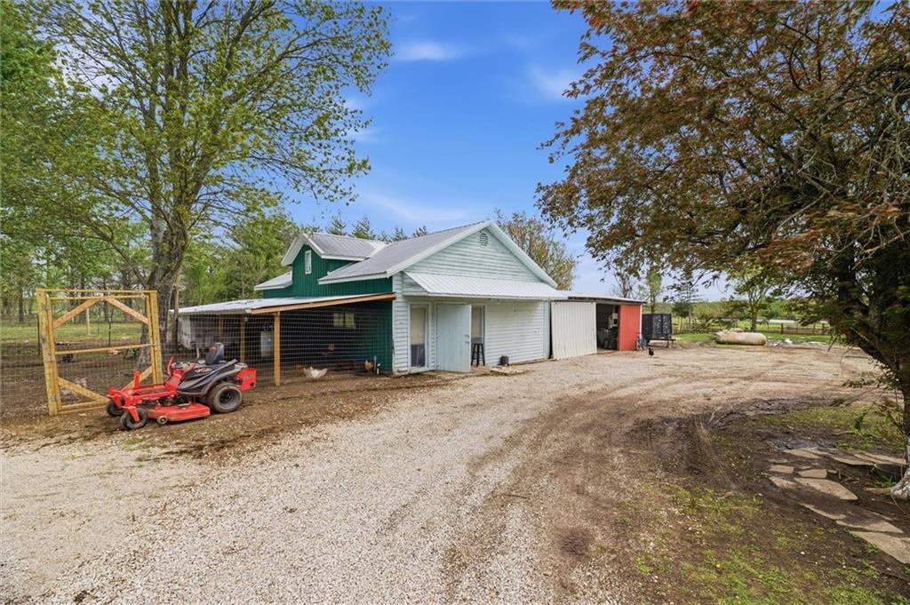 5683 Botkin Road Blue Mound, KS 66010 - Photo 28 of 33