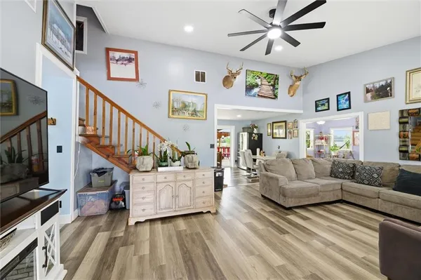 $510,000 | 5683 Botkin Road, Blue Mound, KS 66010