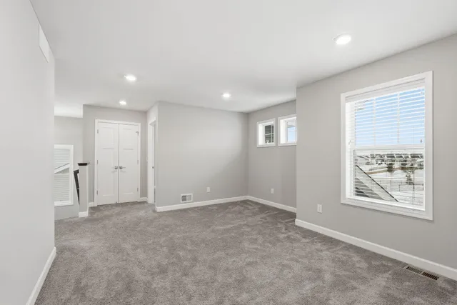 $689,000 | 975 Spancil Hl Way, St. Paul, MN 55129