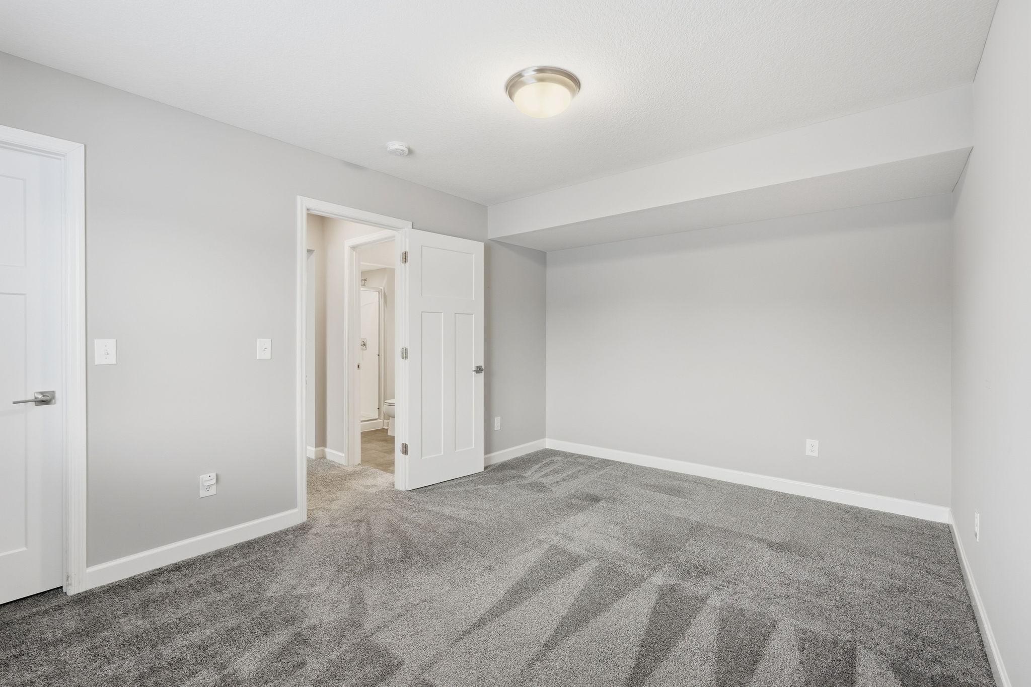 975 Spancil Hl Way St. Paul, MN 55129 - Photo 42 of 56